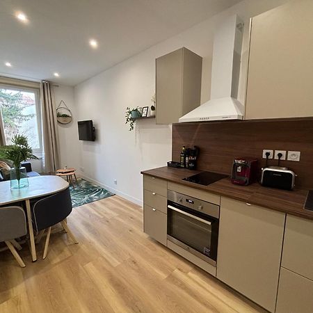 Apartament Elegant T2 A Bron, Tramway A 2Min, Box Parking, 4Personnes Zewnętrze zdjęcie