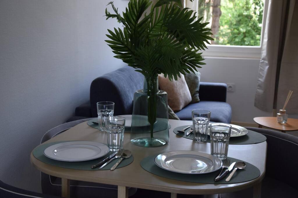 Apartament Elegant T2 A Bron, Tramway A 2Min, Box Parking, 4Personnes Zewnętrze zdjęcie