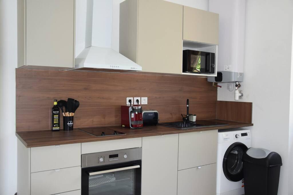 Apartament Elegant T2 A Bron, Tramway A 2Min, Box Parking, 4Personnes Zewnętrze zdjęcie
