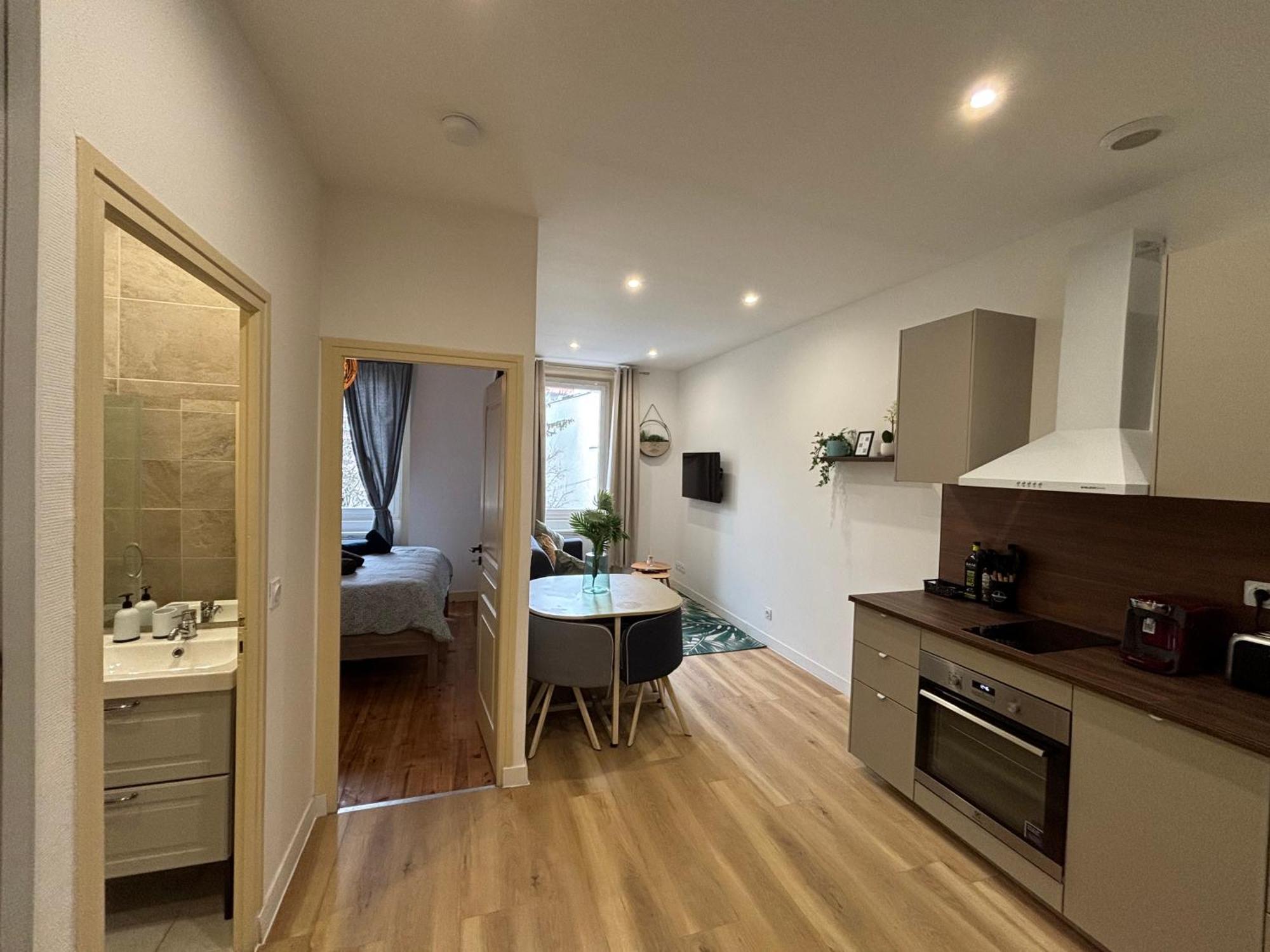 Apartament Elegant T2 A Bron, Tramway A 2Min, Box Parking, 4Personnes Zewnętrze zdjęcie